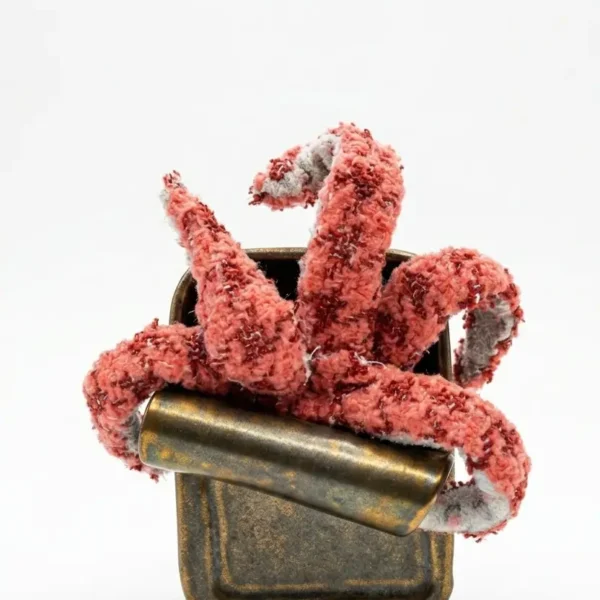 The Vision of Summer – Octopus in a tin 3D textile